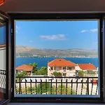 One-bedroom In Okrug Donji *