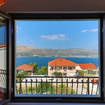 One-bedroom In Okrug Donji *